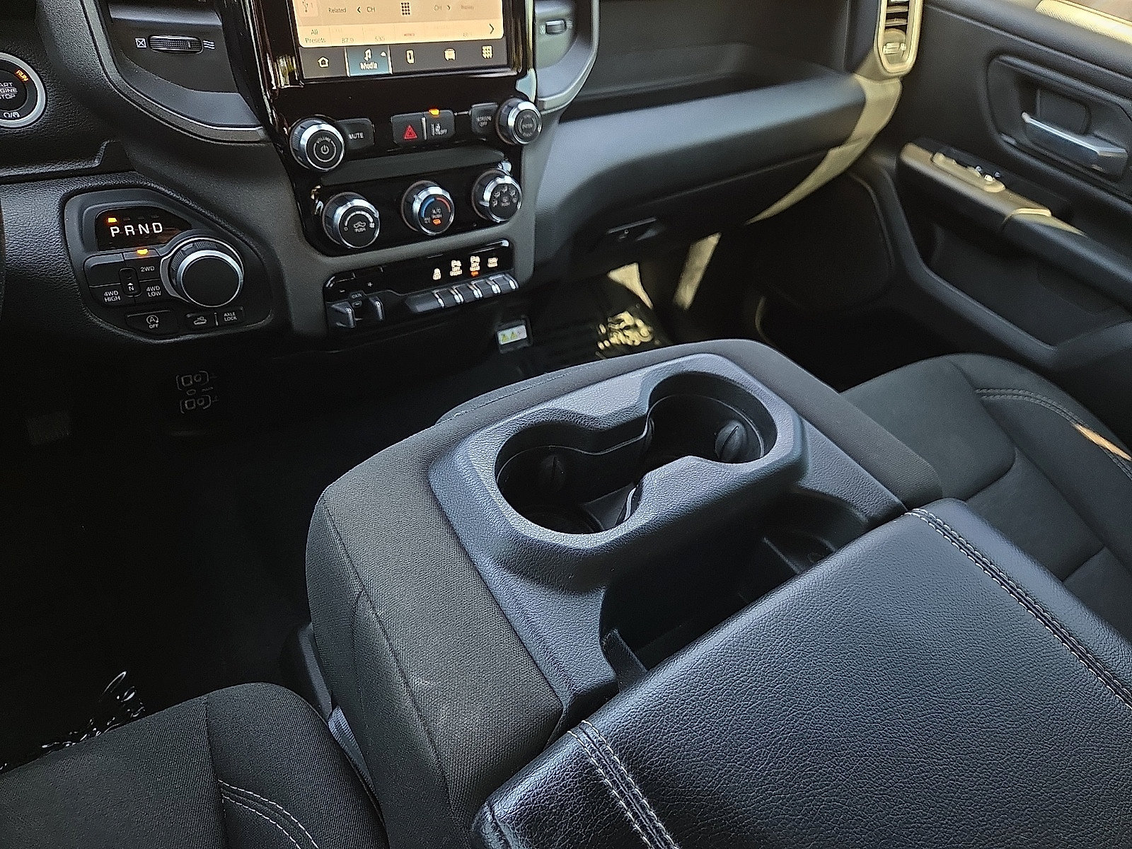 Used 2025 RAM 1500 Warlock AWD/4WD image 25