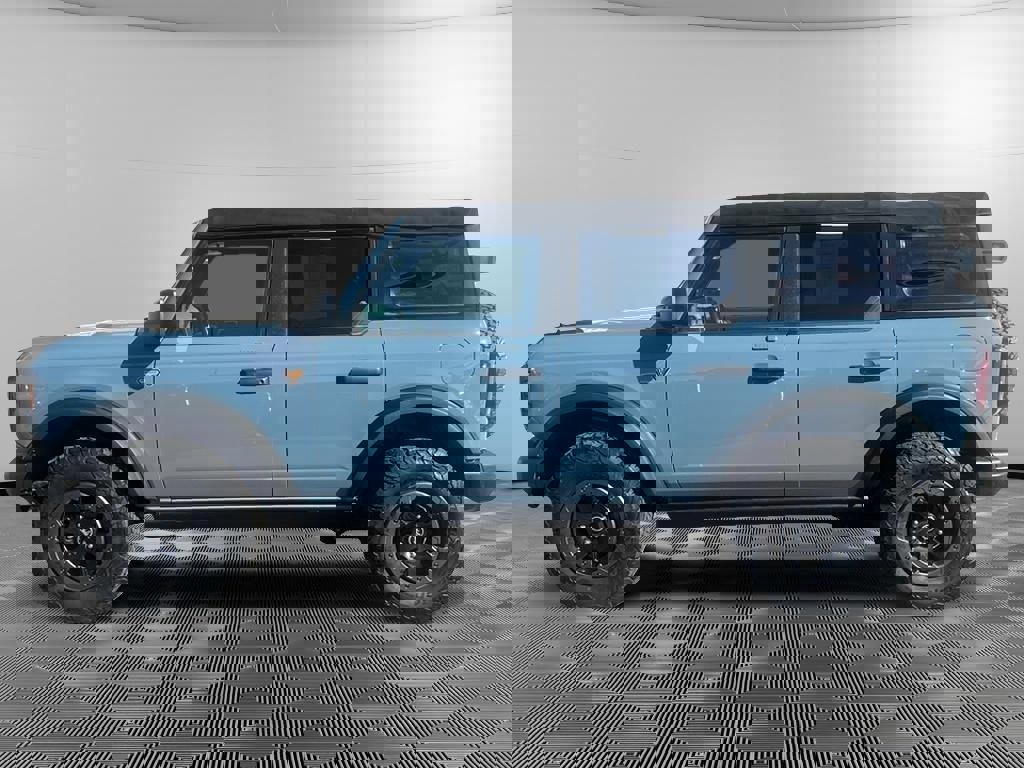 Used 2022 Ford Bronco Badlands image 6