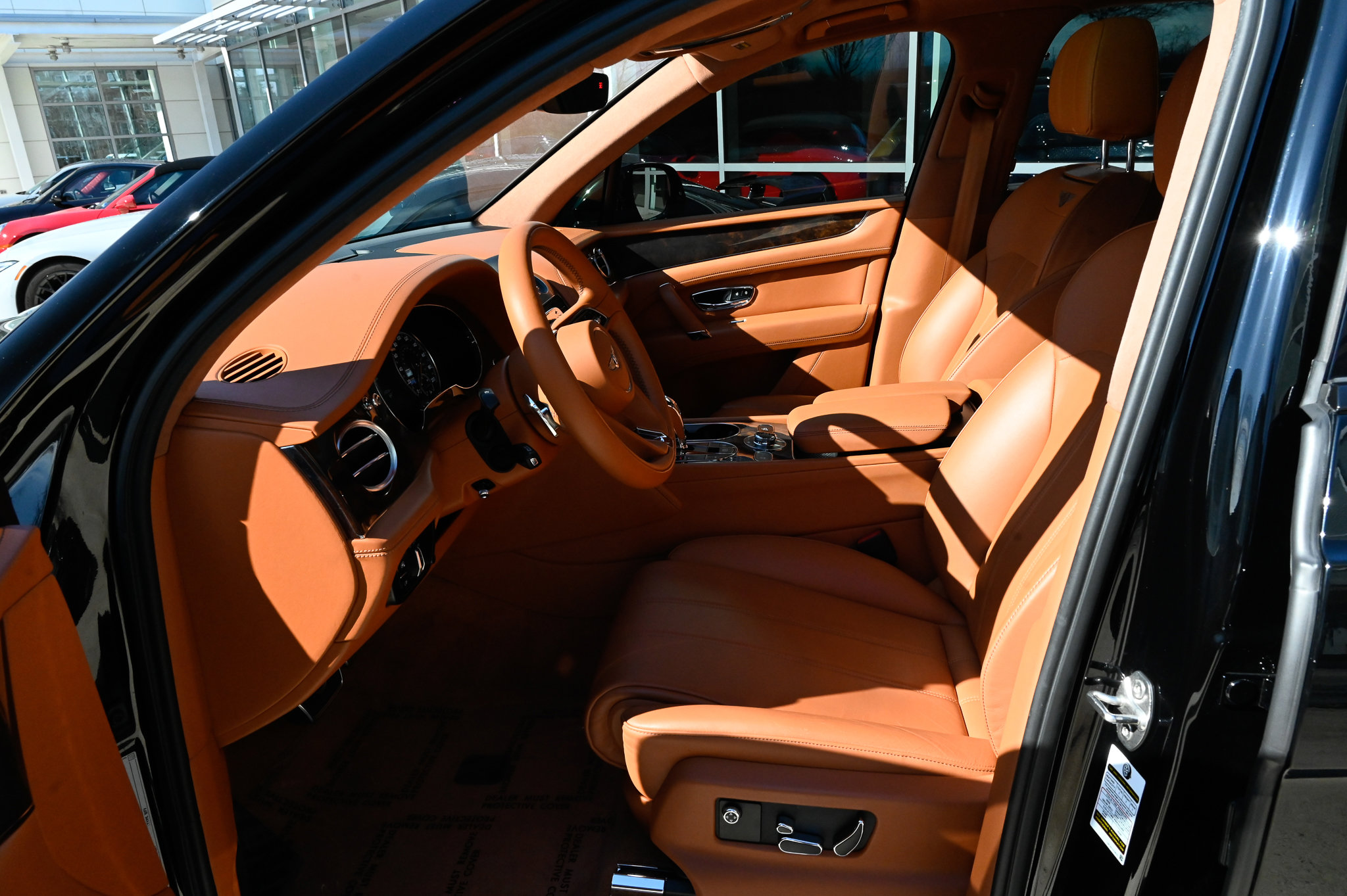 Used 2019 Bentley Bentayga image 17