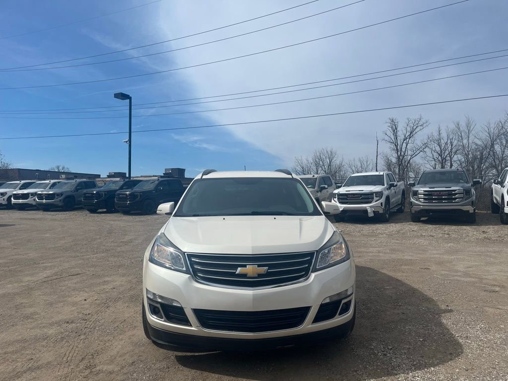 Used 2015 Chevrolet Traverse LT w/ Style and Technology Package AWD/4WD image 3