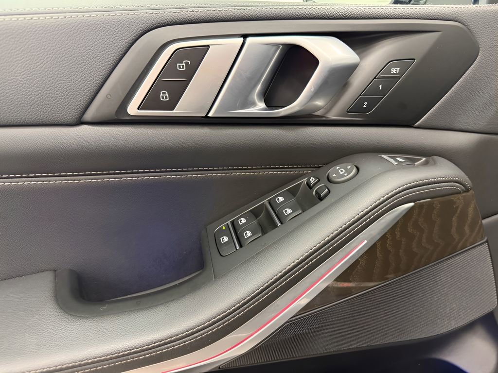 Used 2023 BMW X5 sDrive40i w/ Climate Comfort Package image 11