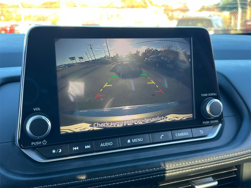 Used 2024 Nissan Rogue SV image 19