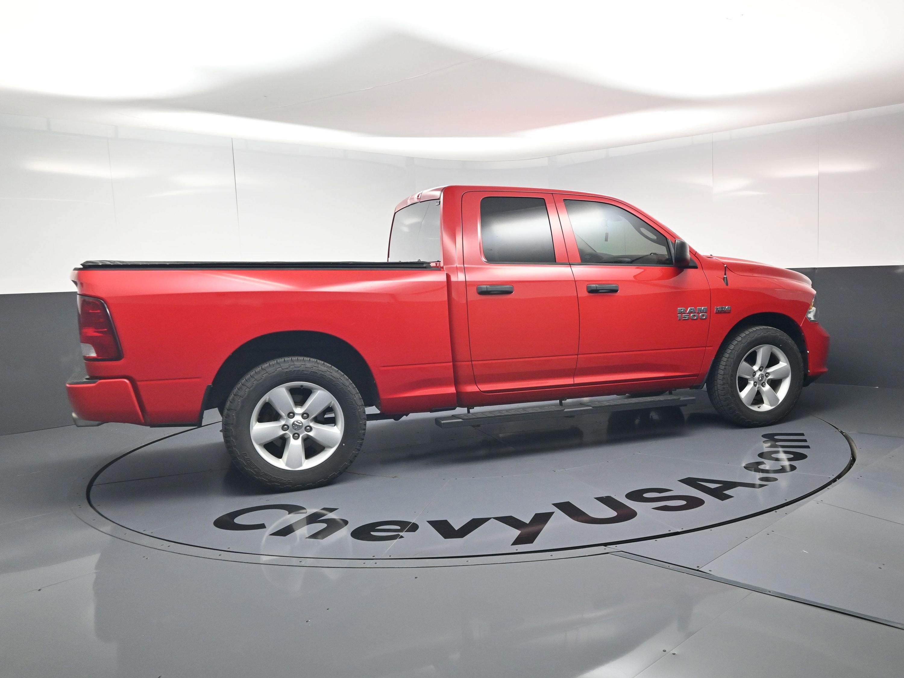 Used 2015 RAM 1500 Express RWD image 16