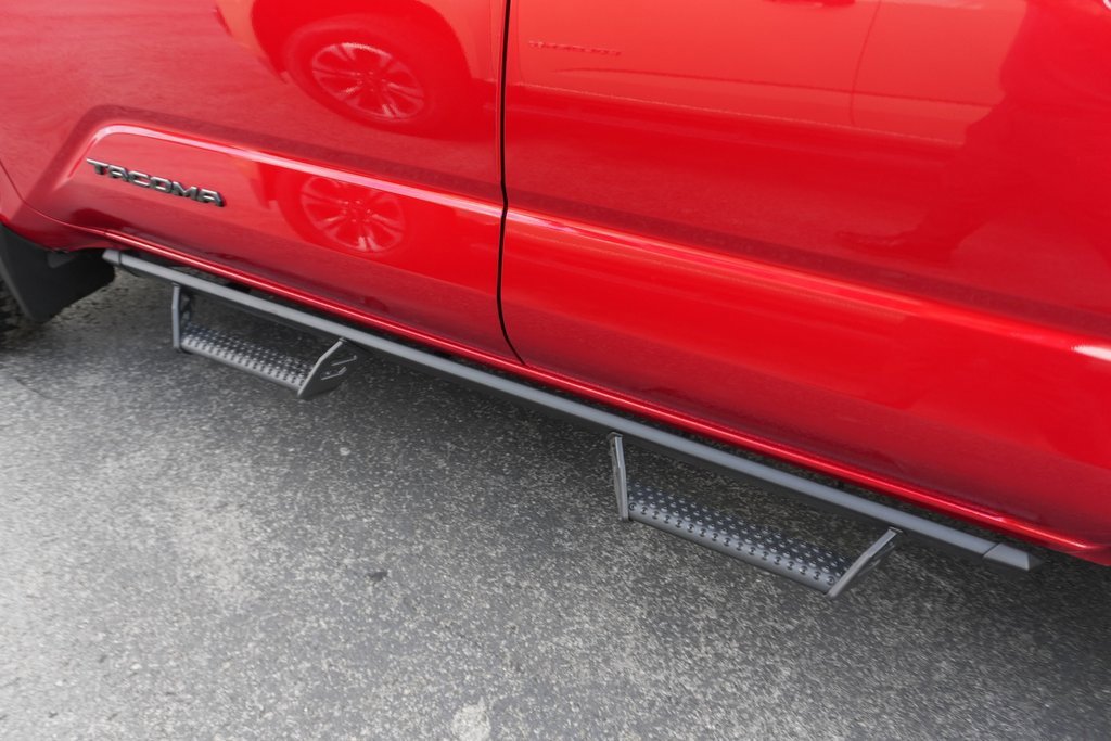 Used 2024 Toyota Tacoma TRD Off-Road image 11