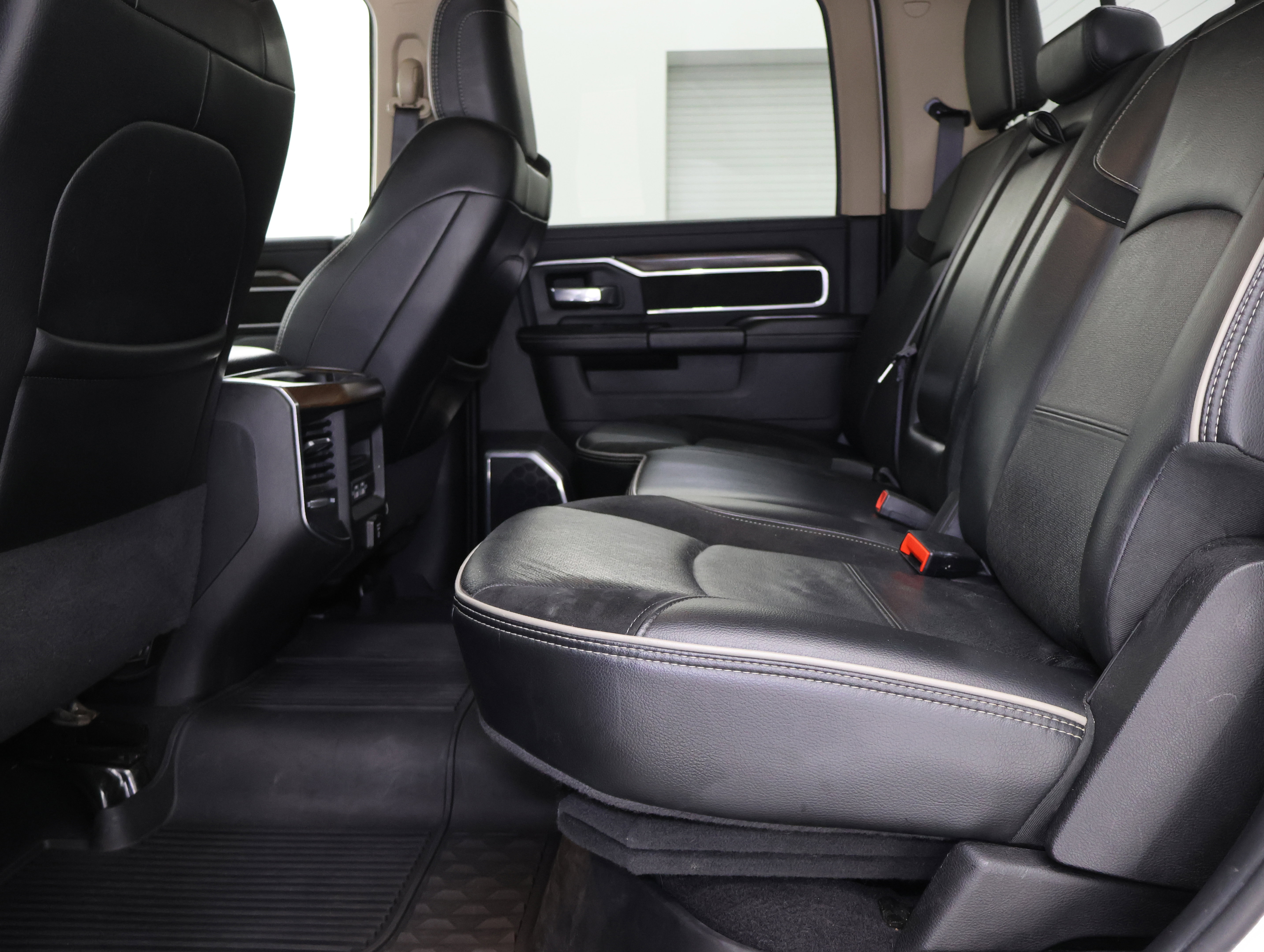 Used 2022 RAM 2500 Laramie image 9