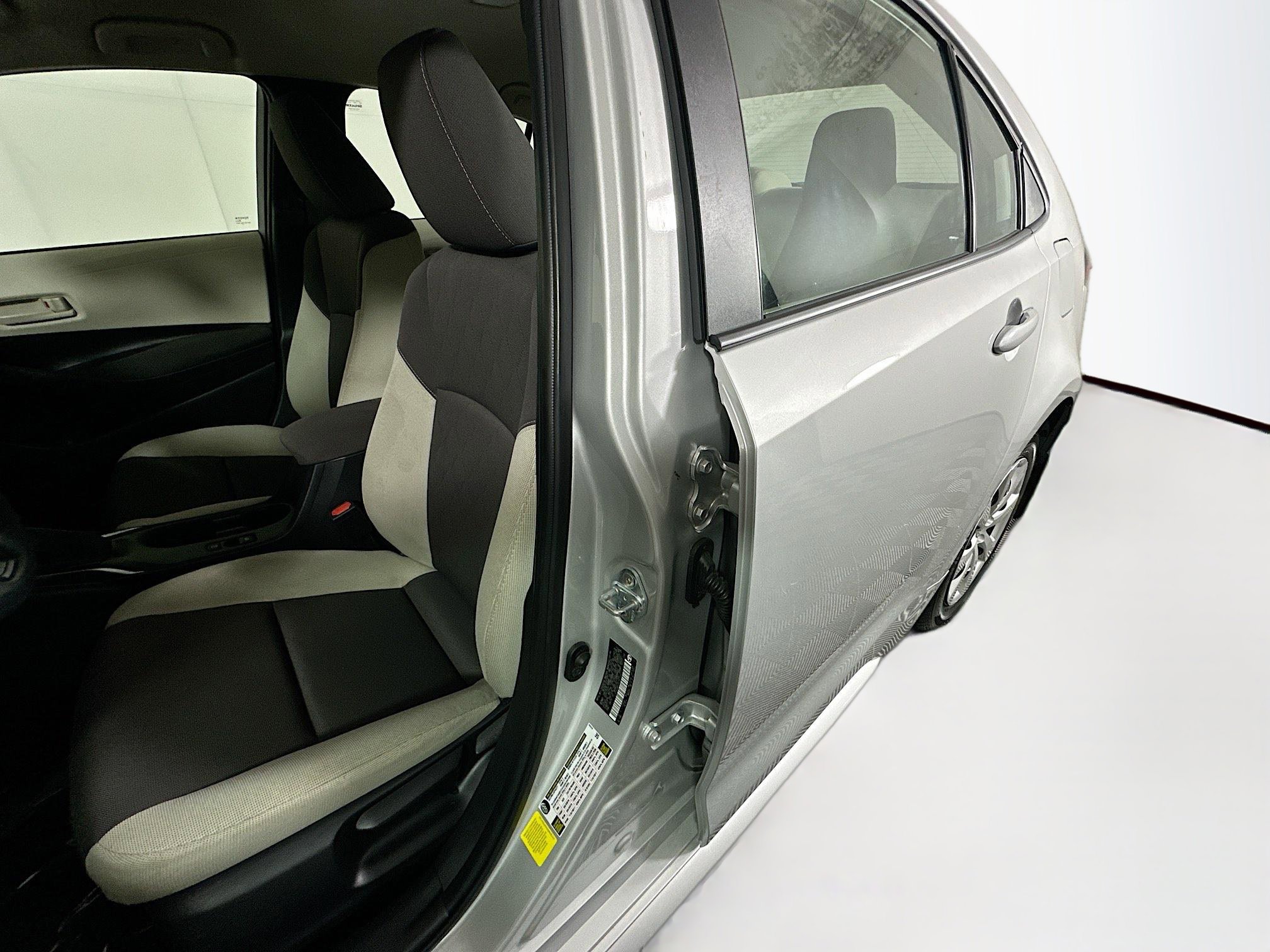 Certified 2025 Toyota Corolla LE FWD image 12