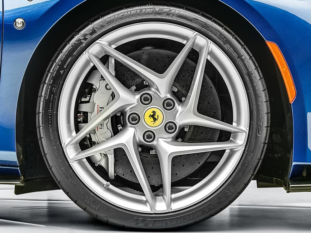 Certified 2020 Ferrari F8 Tributo RWD image 24