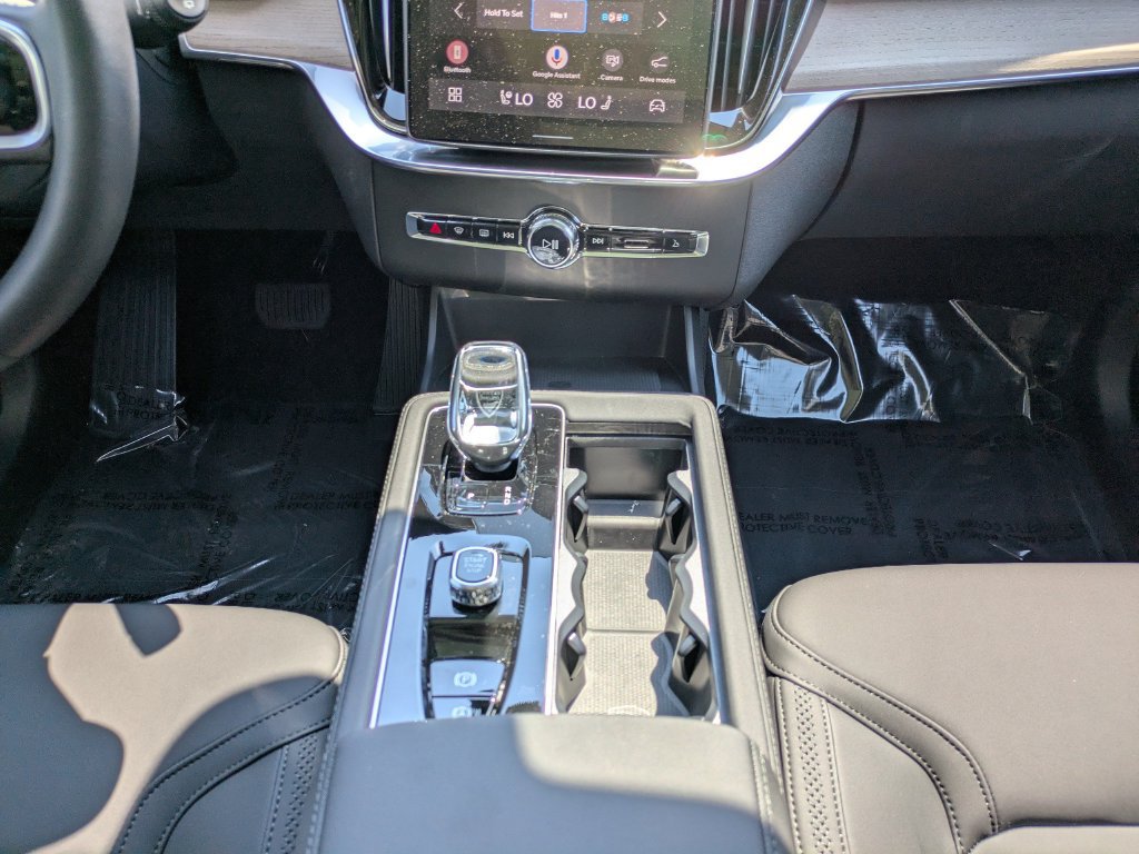 New 2027 Volvo XC90 B6 Plus AWD/4WD image 18