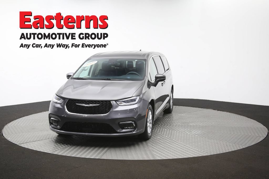 Used 2023 Chrysler Pacifica Touring-L FWD image 55
