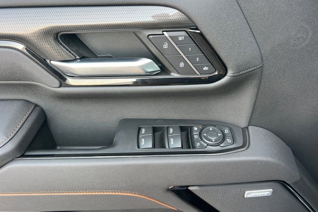 New 2026 GMC Sierra 2500 AT4 w/ AT4 Premium Plus Package image 8