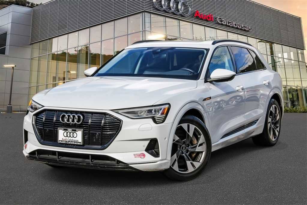 Used 2022 Audi e-tron Premium w/ Convenience Plus Package
