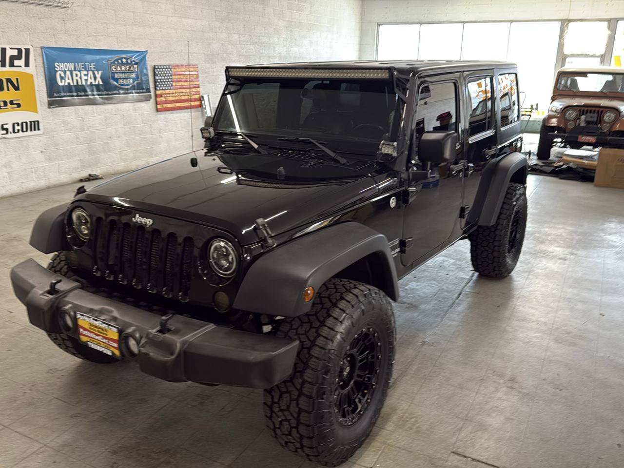 Used 2013 Jeep Wrangler Unlimited Sport w/ Connectivity Group AWD/4WD image 98