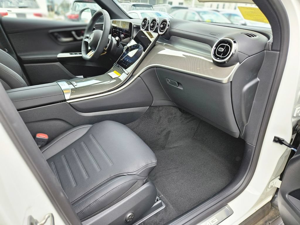 New 2026 Mercedes-Benz GLC 43 AMG 4MATIC image 9