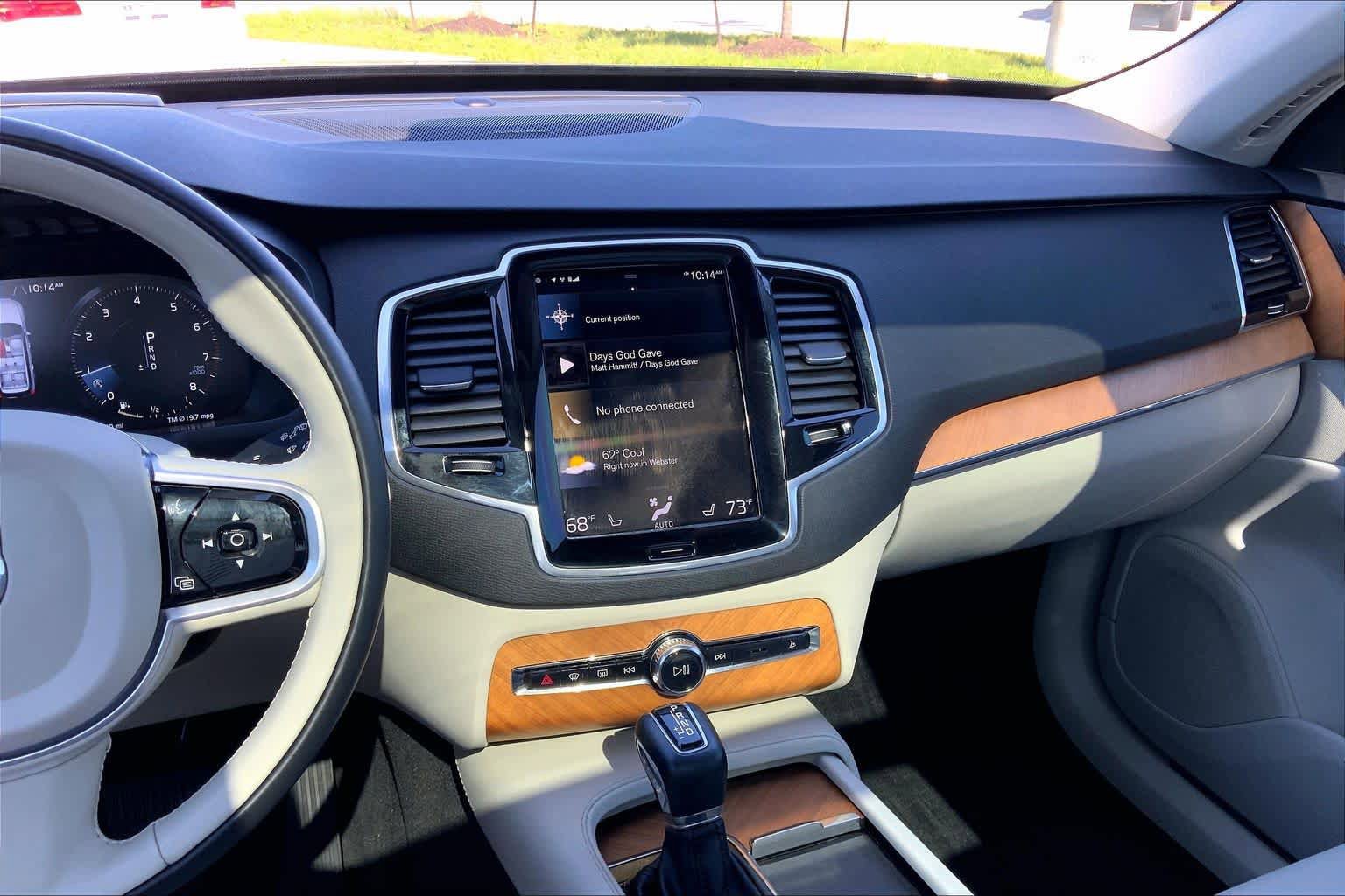 Used 2021 Volvo XC90 T6 Momentum w/ Advanced Package AWD/4WD image 6