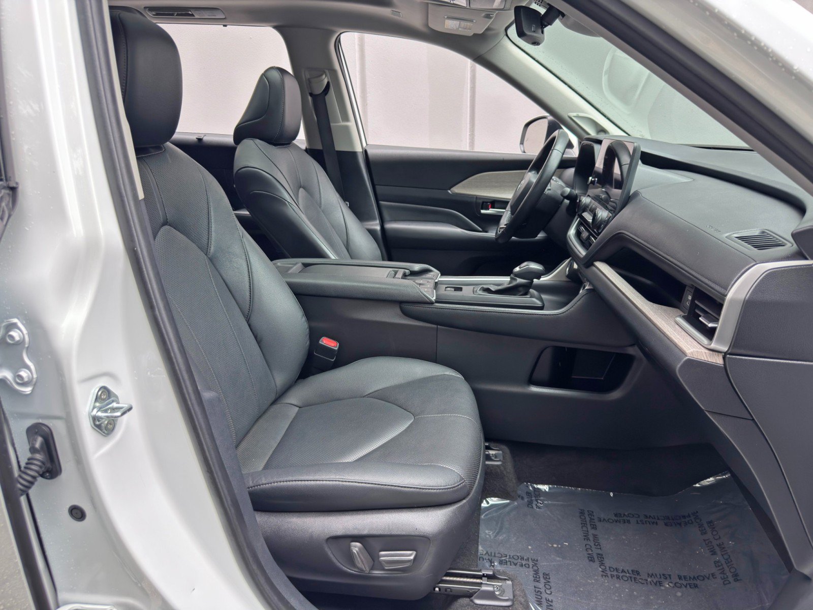 Used 2024 Toyota Grand Highlander FWD image 16