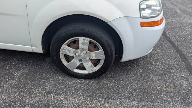 Used 2006 Chevrolet Aveo LS FWD image 11