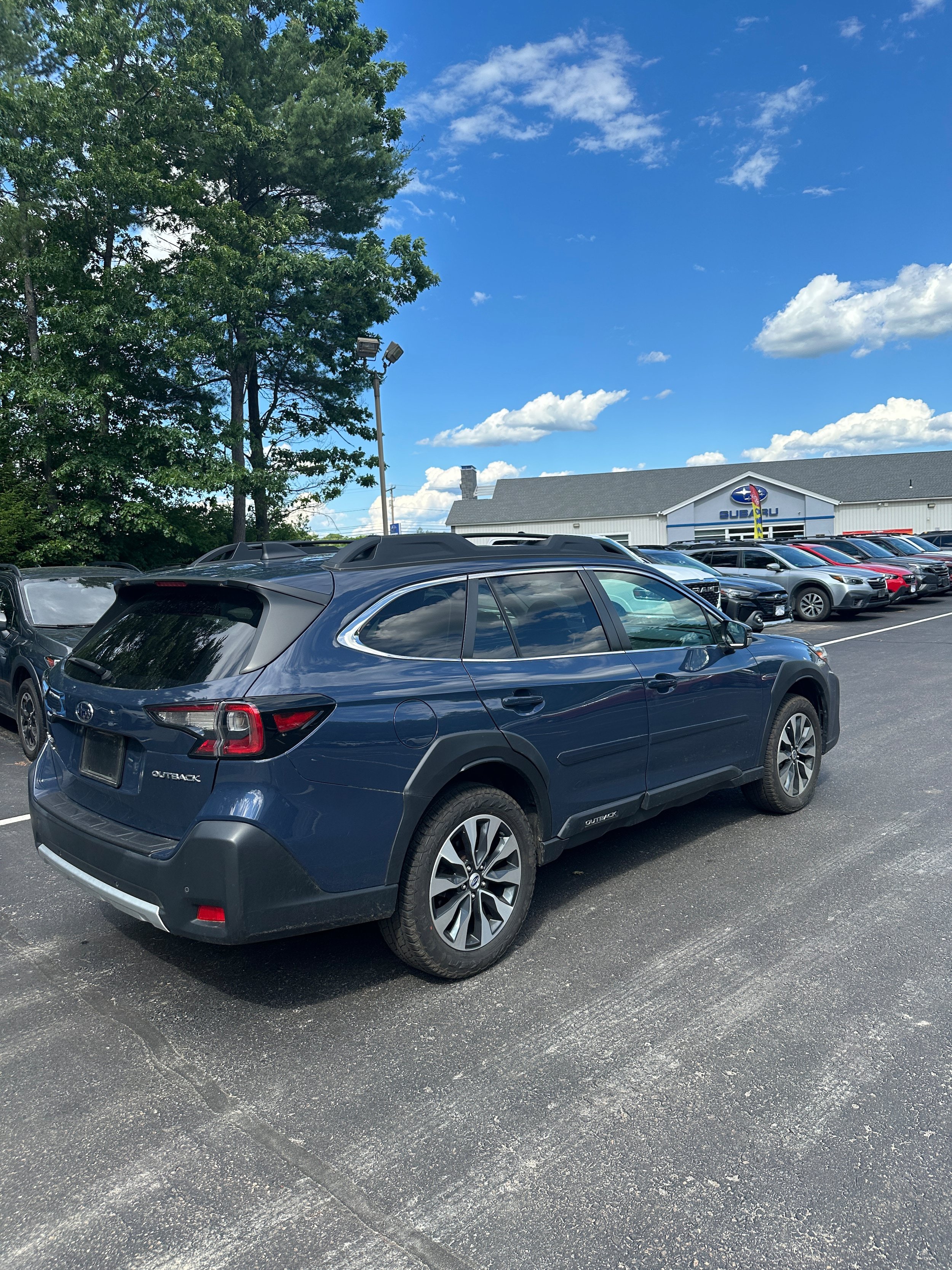 Used 2024 Subaru Outback Limited AWD/4WD image 5