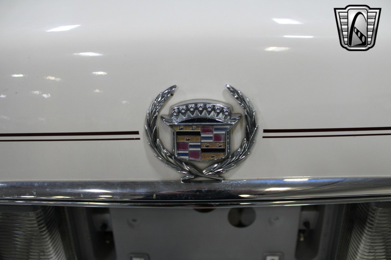 Used 1992 Cadillac De Ville Coupe image 15