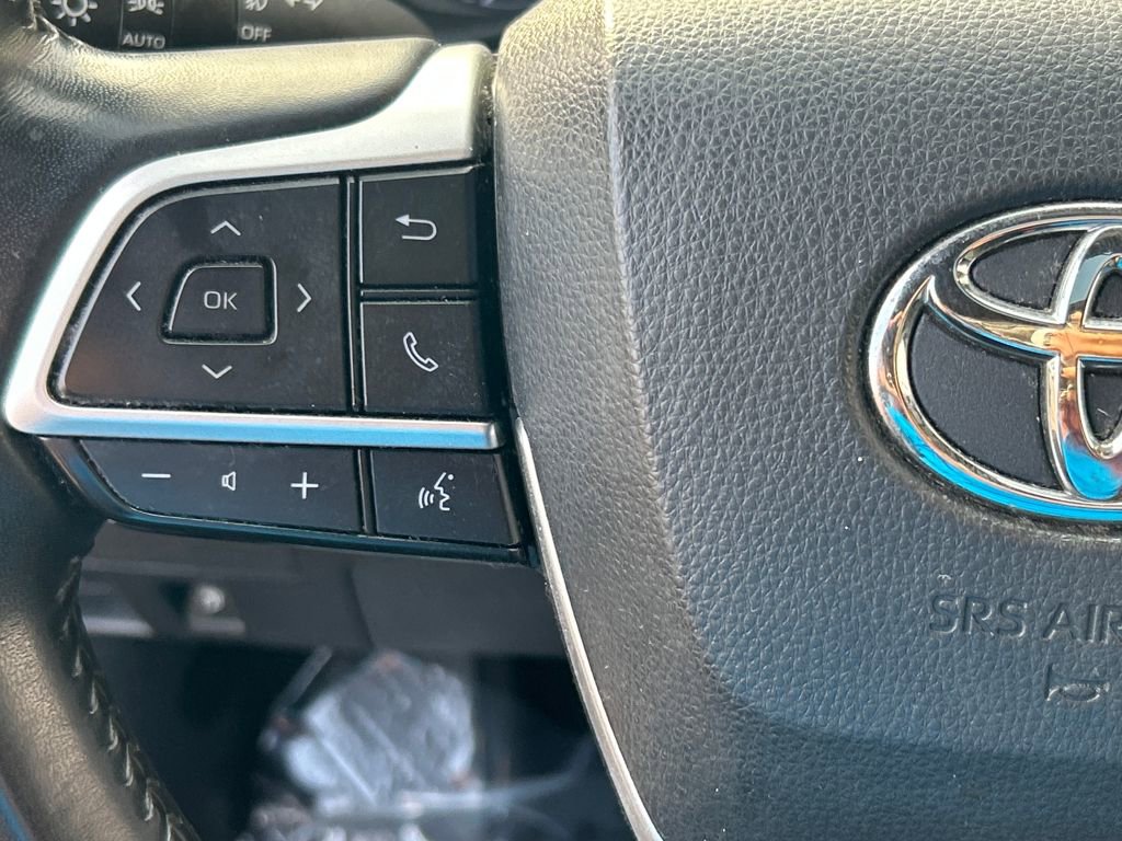 Used 2024 Toyota Highlander XSE image 22