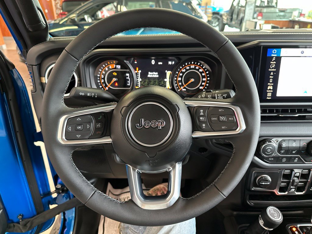 New 2026 Jeep Wrangler Unlimited Sahara w/ Whitecap Package AWD/4WD image 23