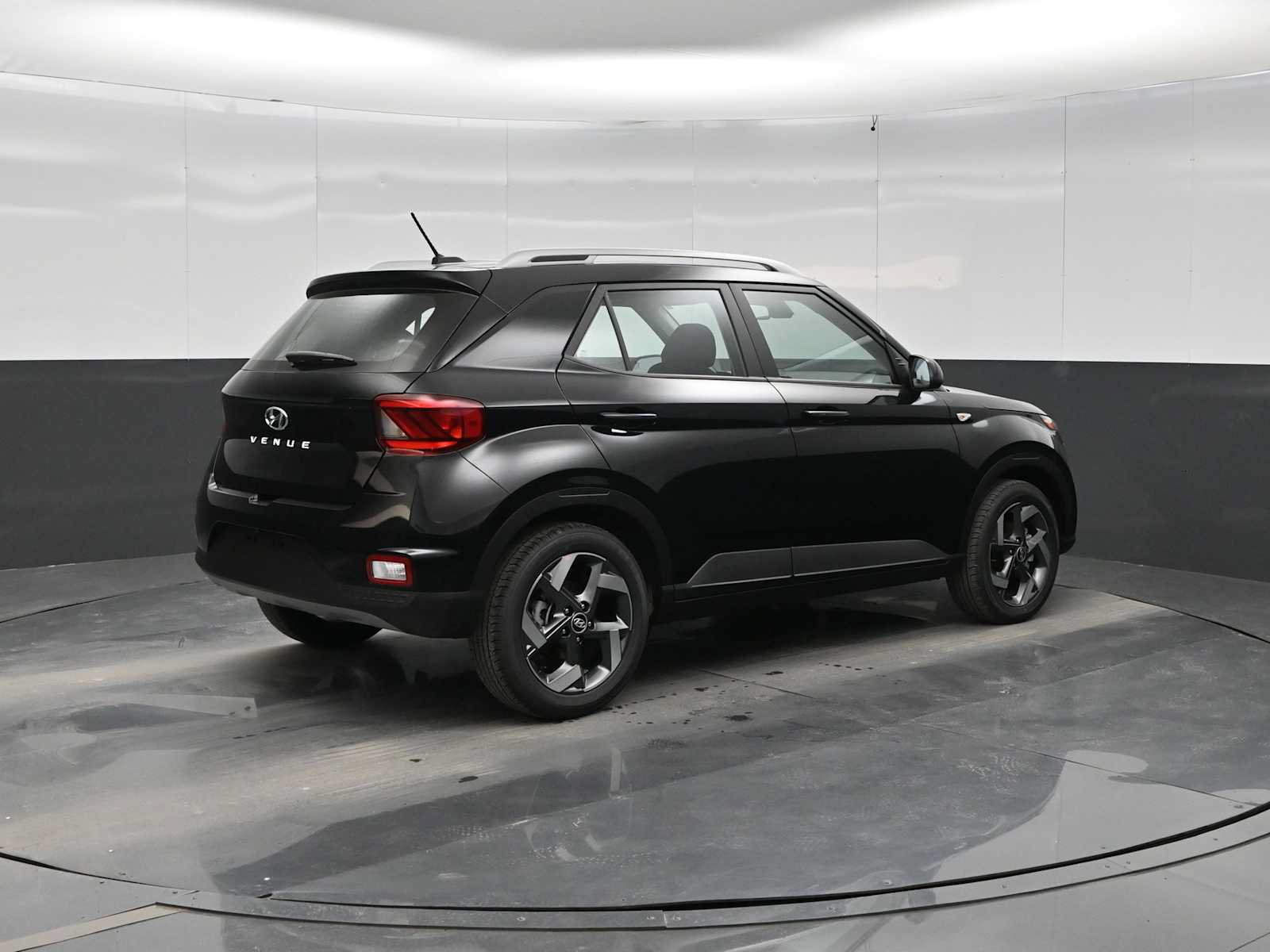 New 2026 Hyundai Venue SEL FWD image 7