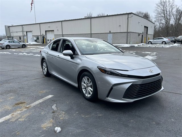 Used 2025 Toyota Camry LE image 22