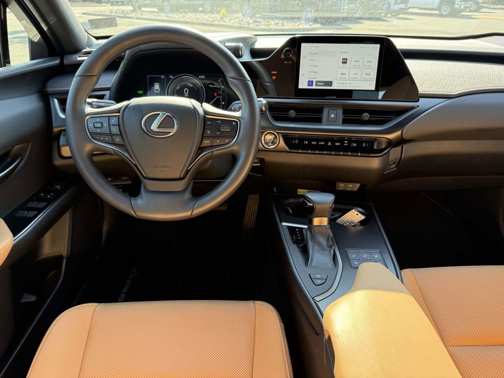 Used 2024 Lexus UX 250h AWD w/ Premium Package image 8