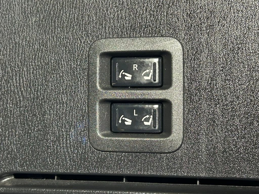 Used 2019 Nissan Armada SL w/ Premium Package image 16