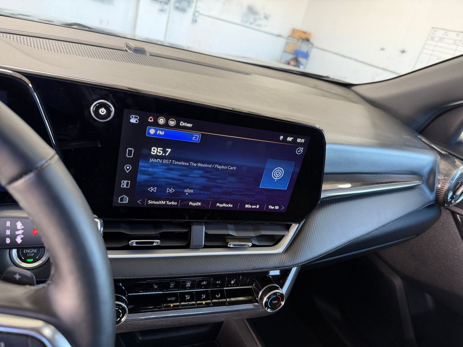 Used 2025 Chevrolet Equinox LT image 21