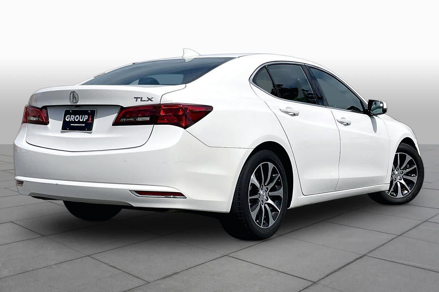 Used 2015 Acura TLX w/ Technology Package FWD image 11
