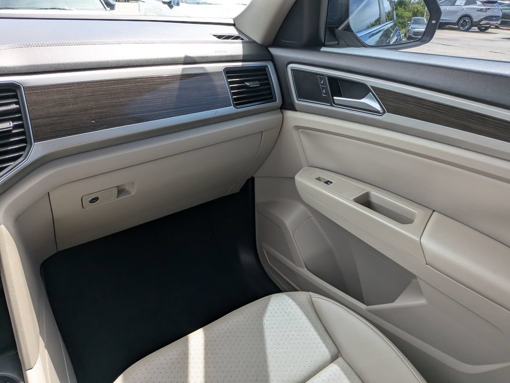 Used 2018 Volkswagen Atlas SE AWD/4WD image 17