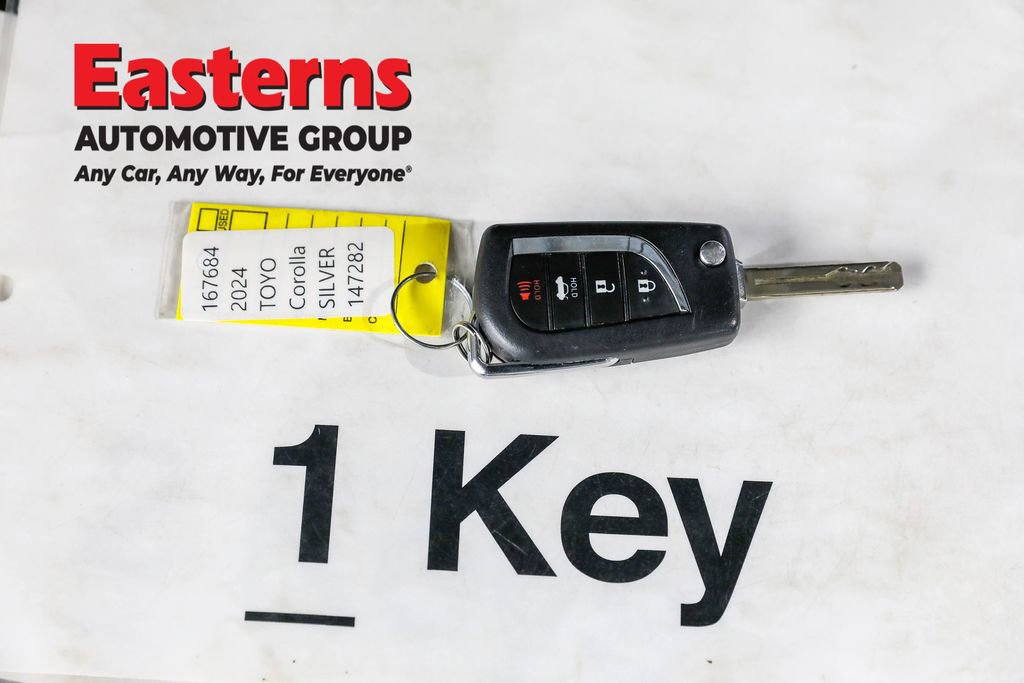 Used 2024 Toyota Corolla LE image 34