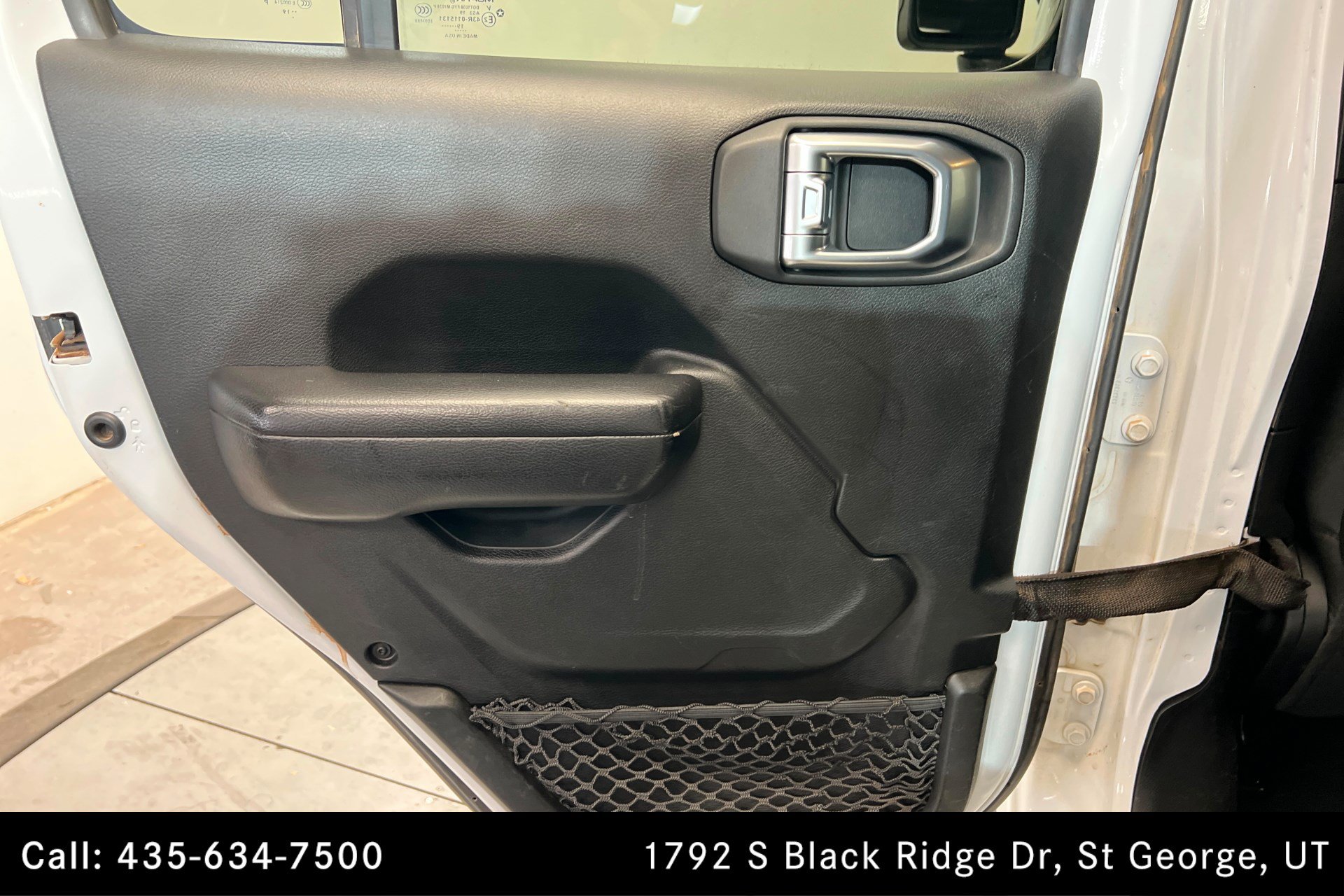 Used 2019 Jeep Wrangler Unlimited Rubicon w/ Cold Weather Group AWD/4WD image 18