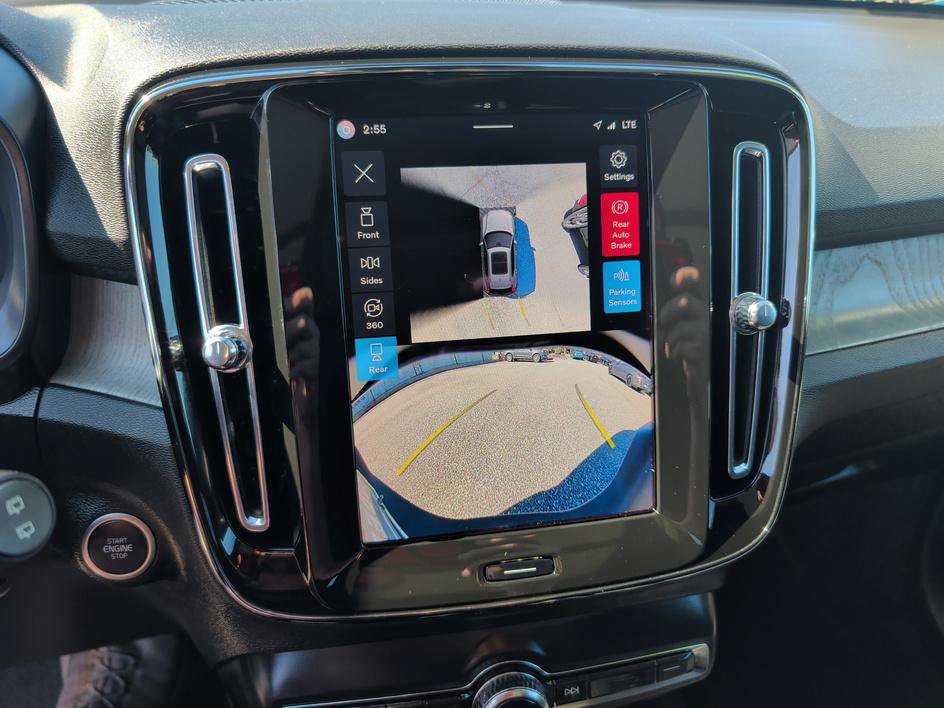 Used 2025 Volvo XC40 B5 Ultra AWD/4WD image 23