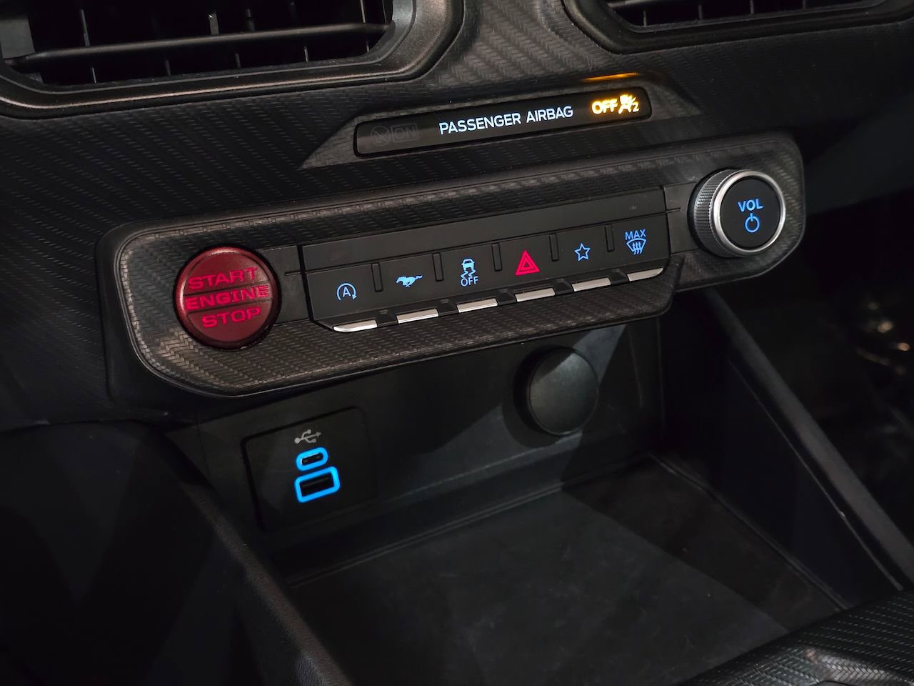 Used 2024 Ford Mustang Coupe image 23