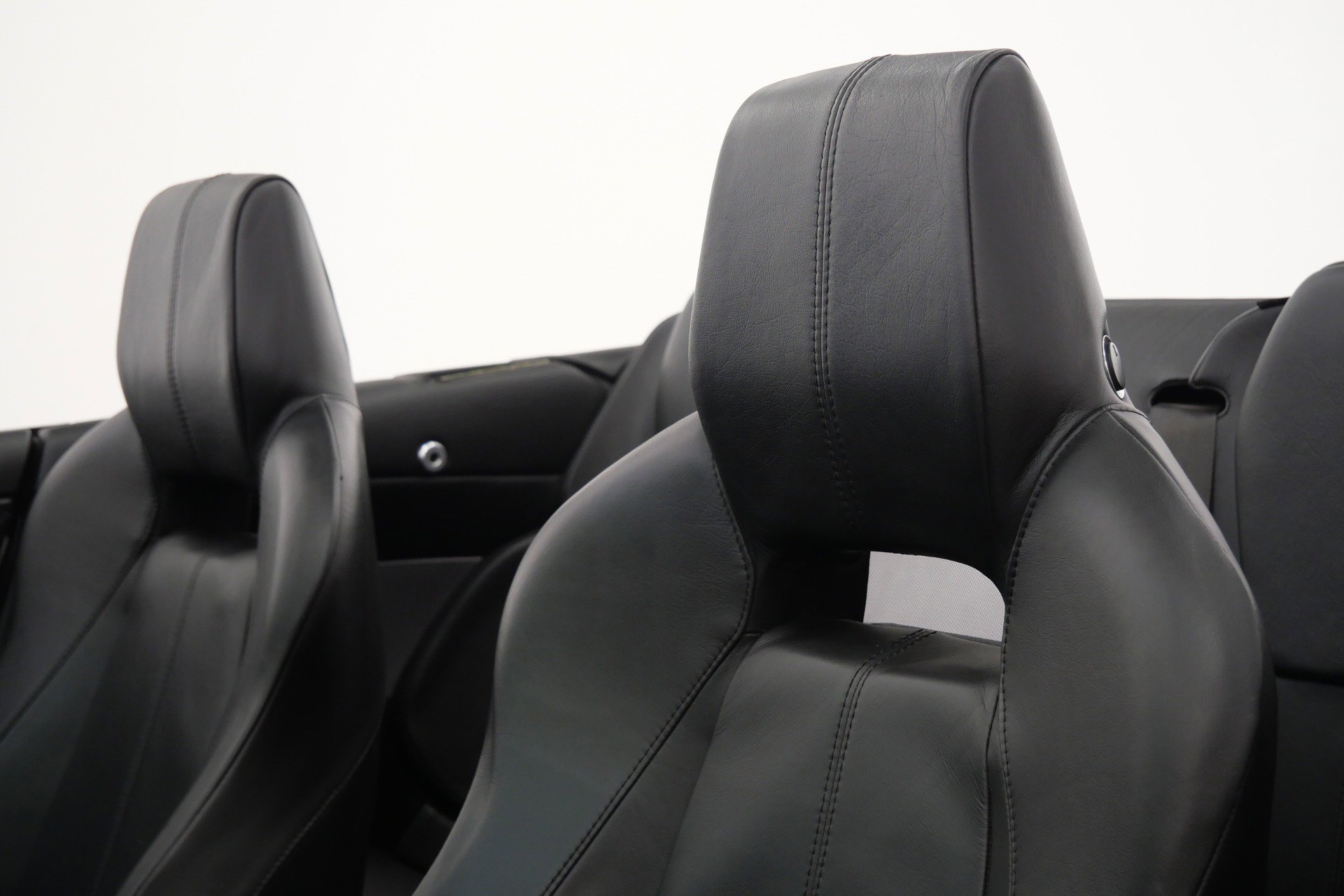 Used 2008 Aston Martin DB9 Volante RWD image 26