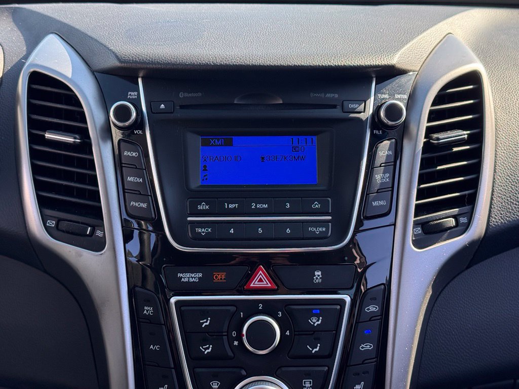 Used 2016 Hyundai Elantra GT FWD image 3