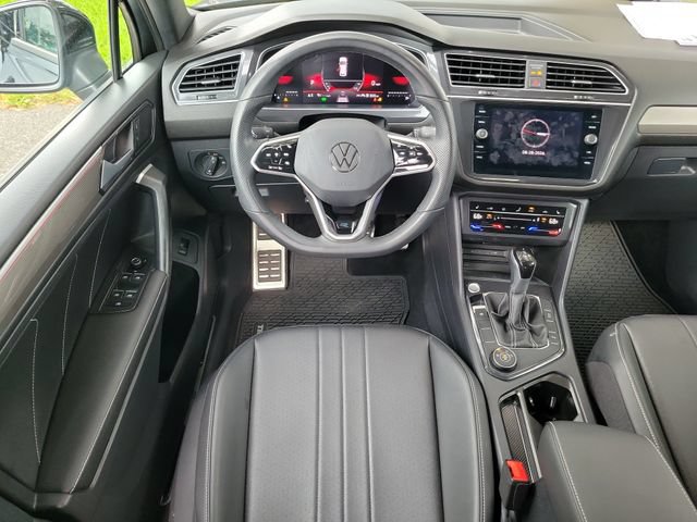 Used 2024 Volkswagen Tiguan SE R-Line AWD/4WD image 10