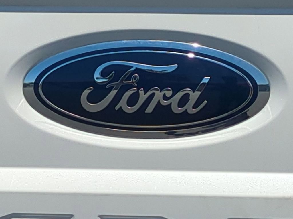 Used 2017 Ford F350 Lariat w/ Lariat Ultimate Package AWD/4WD image 33