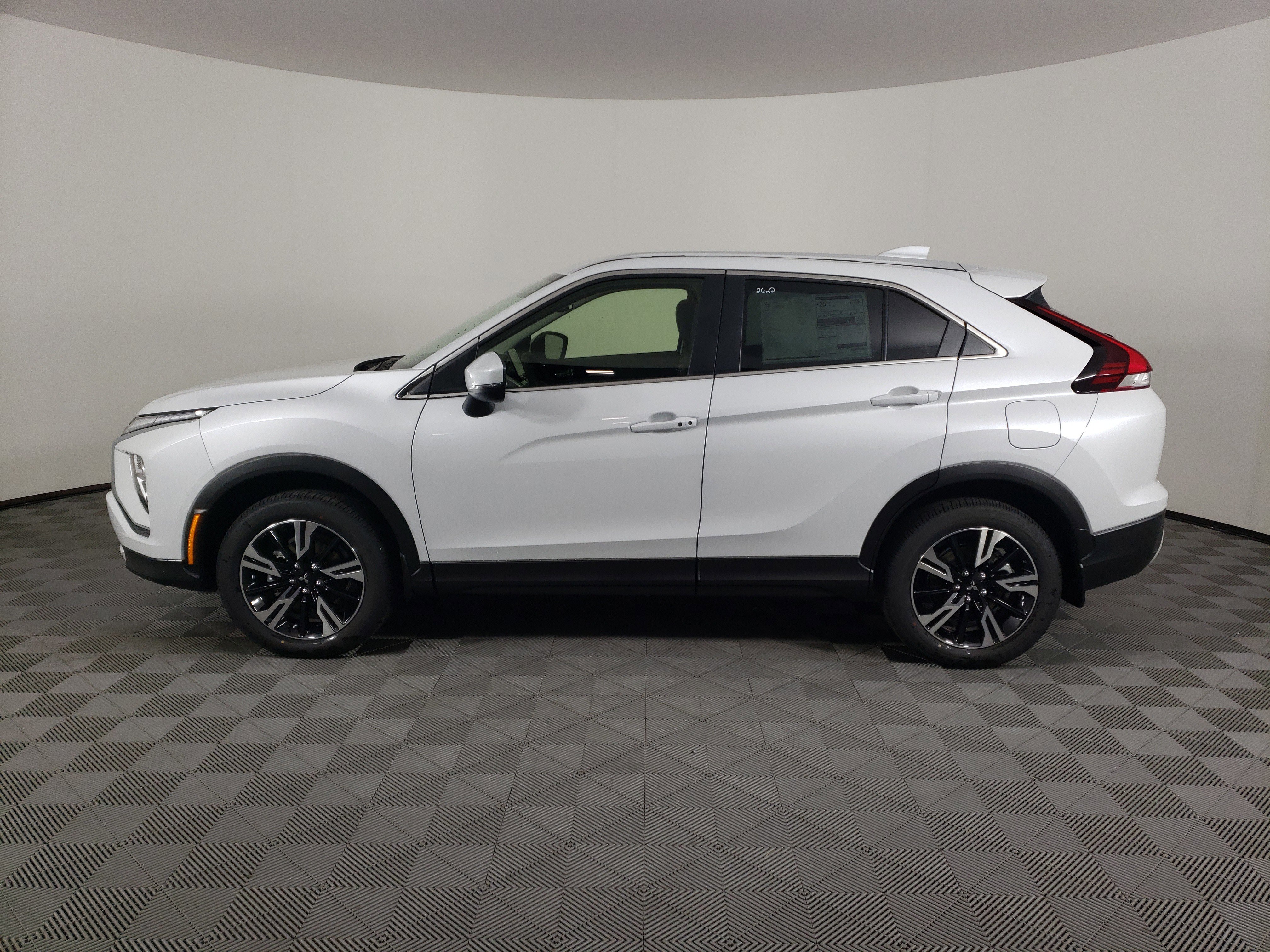 New 2026 Mitsubishi Eclipse Cross SE image 5