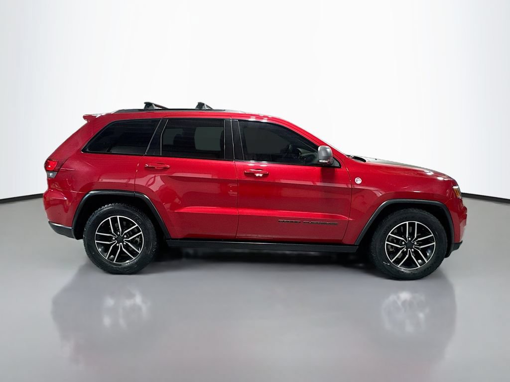 Used 2019 Jeep Grand Cherokee Trailhawk w/ Trailhawk Luxury Group AWD/4WD image 5