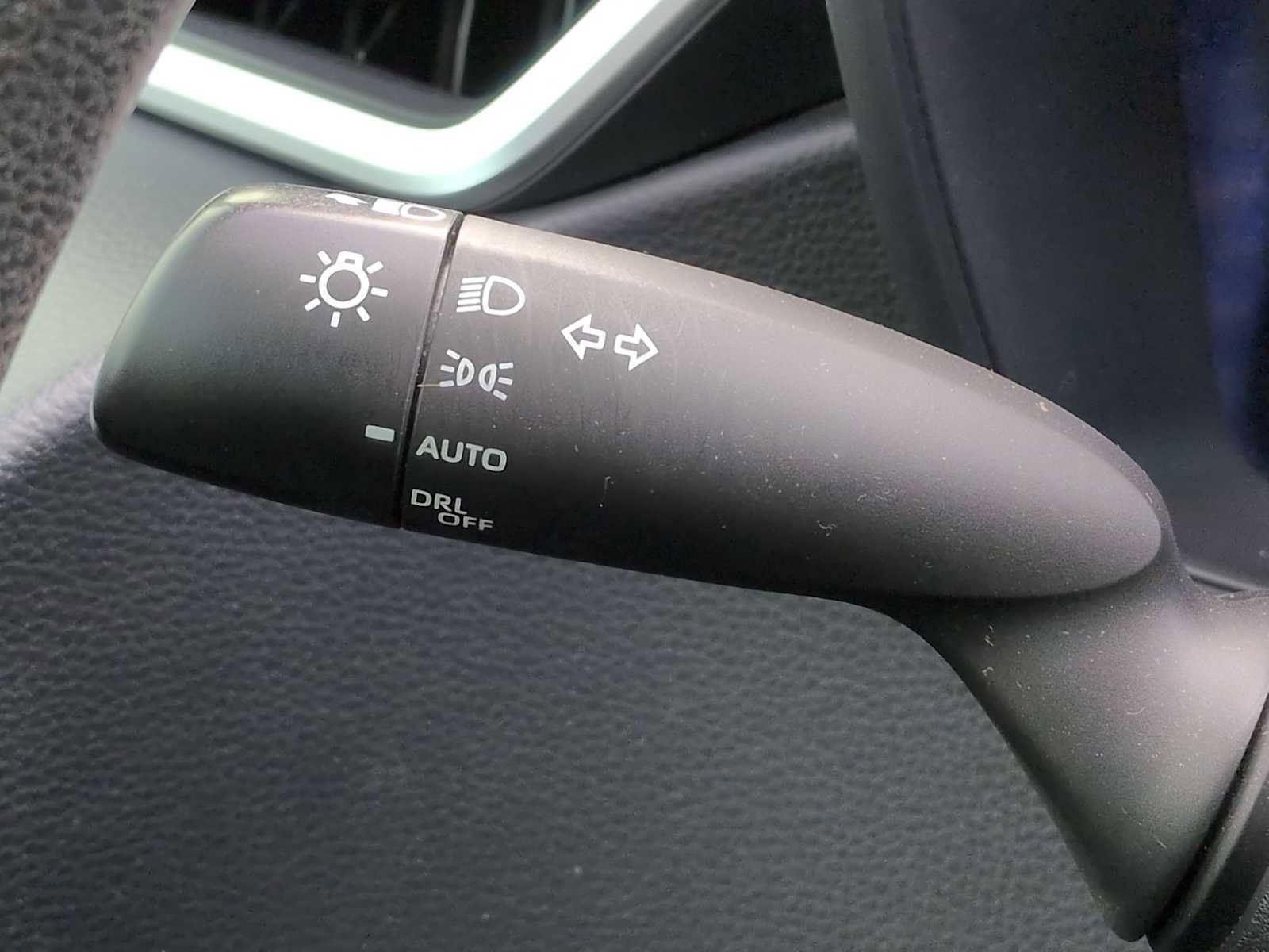 Used 2022 Toyota Corolla LE image 25