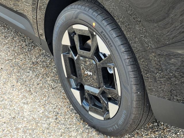 New 2026 Kia Carnival EX FWD image 5