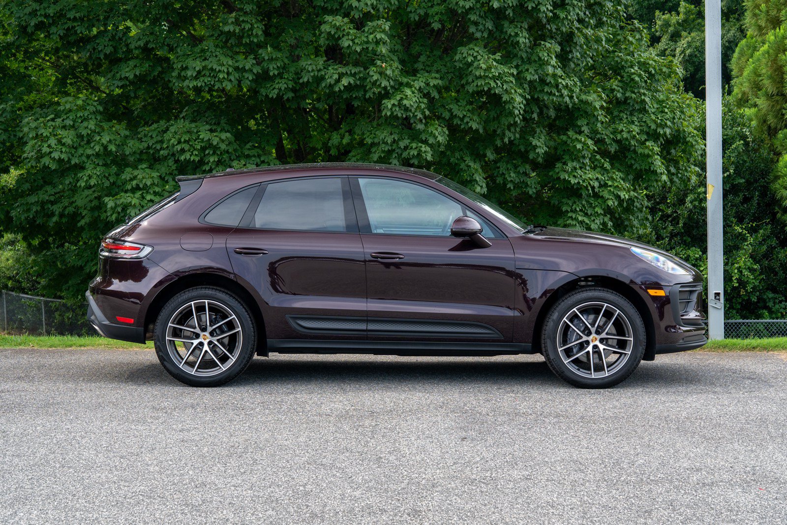 Certified 2026 Porsche Macan AWD/4WD image 8