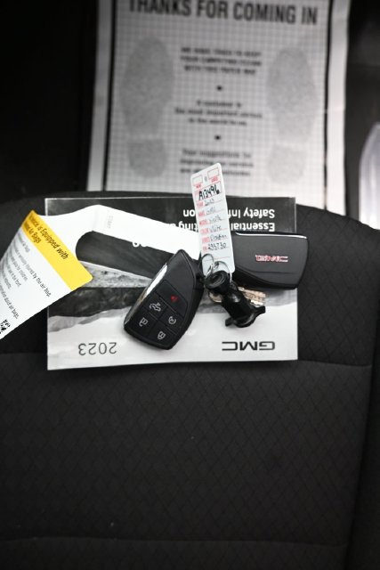 Used 2023 GMC Sierra 1500 Elevation AWD/4WD image 9