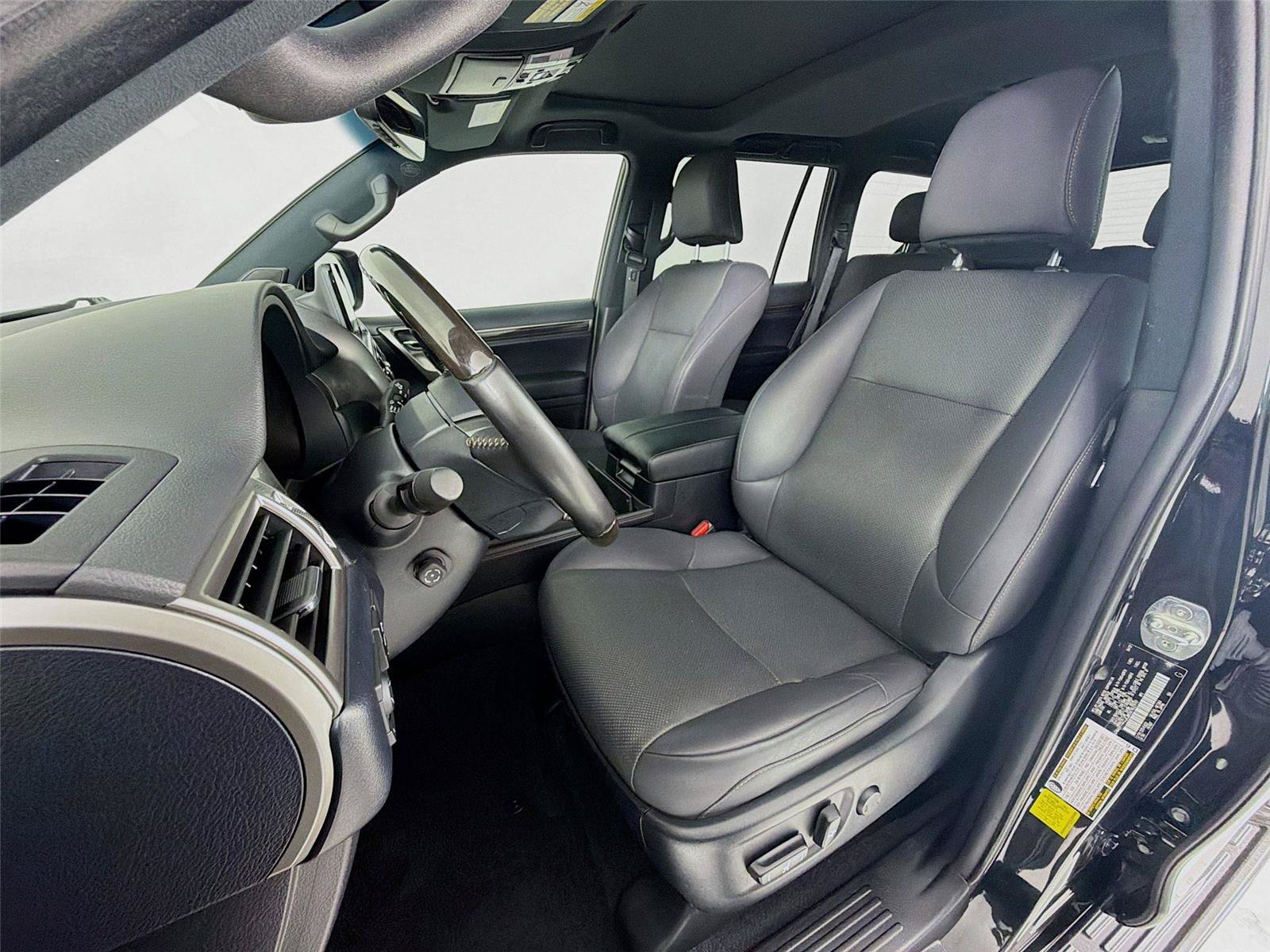 Used 2022 Lexus GX 460 Premium w/ Premium Package AWD/4WD image 5