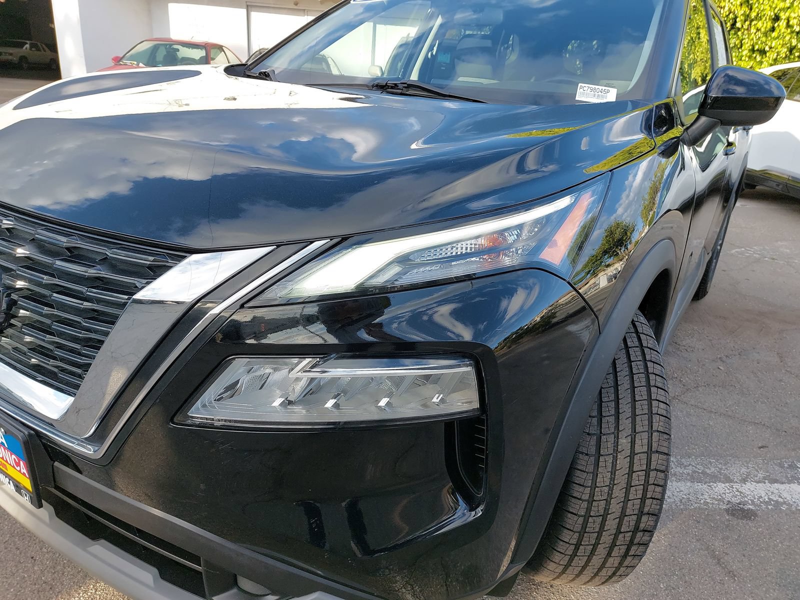 Used 2023 Nissan Rogue SV FWD image 30