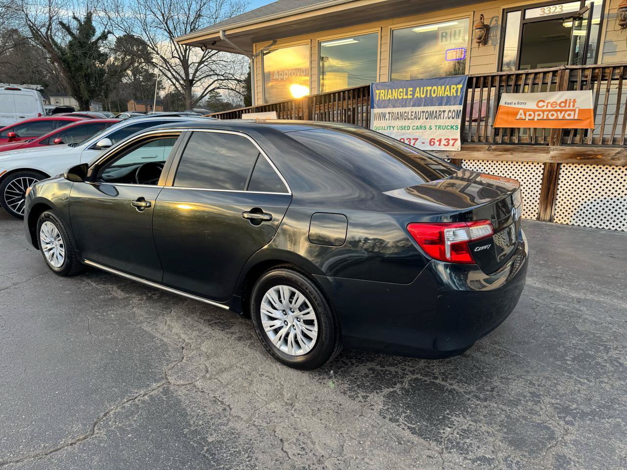 Used 2014 Toyota Camry LE FWD image 7