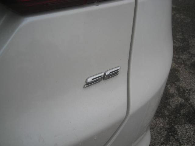 Used 2018 Ford Fusion SE w/ Fusion SE Technology Package image 9