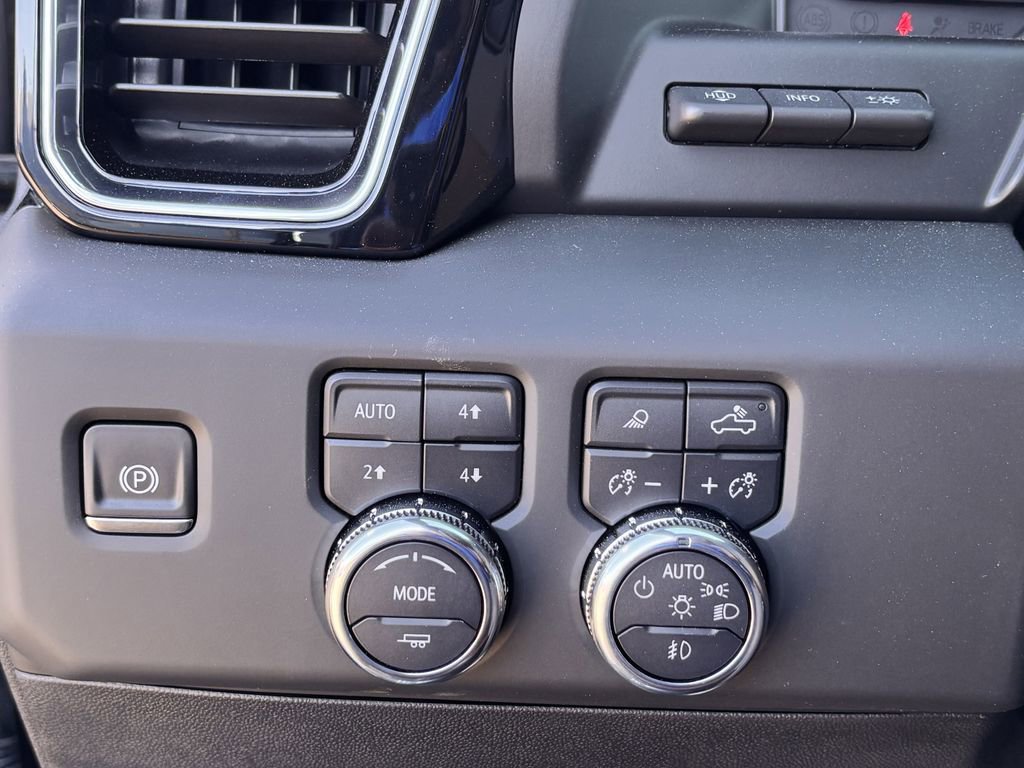 New 2025 GMC Sierra 1500 Denali Ultimate AWD/4WD image 15
